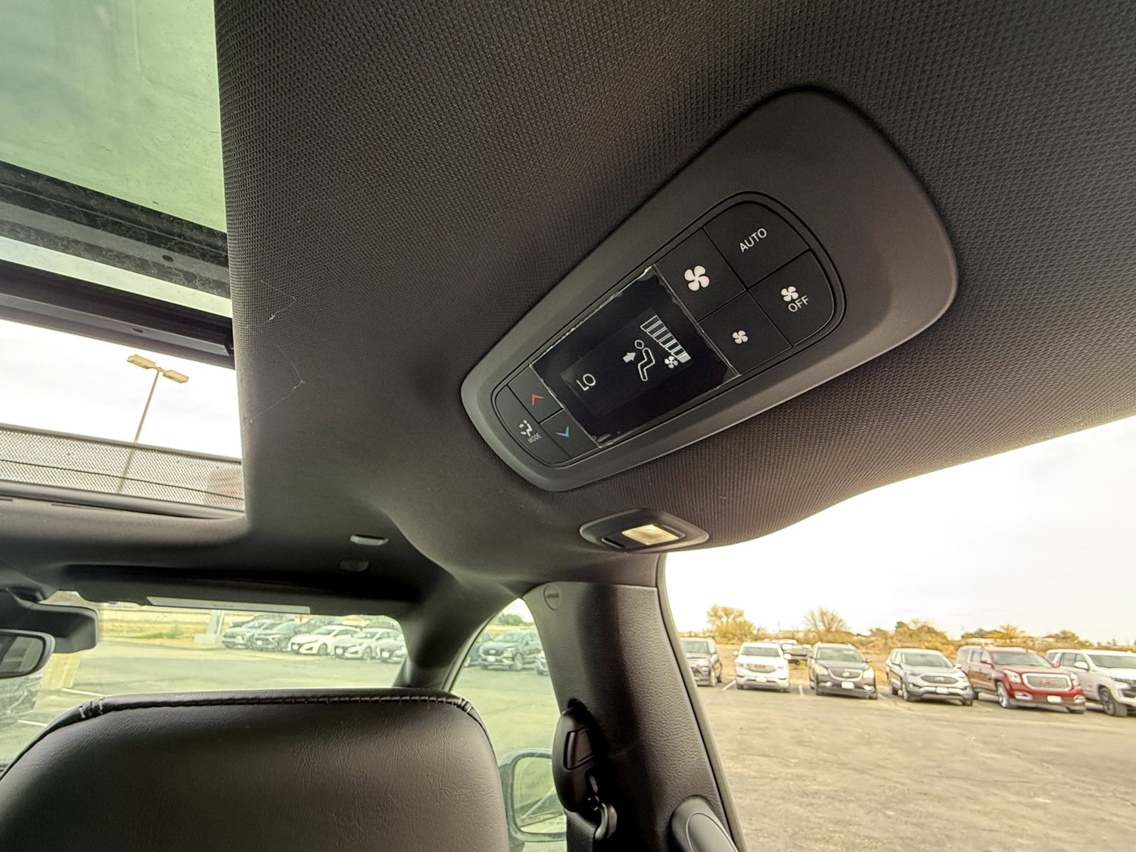 New 2024 Chrysler Pacifica Touring-L w/ S Appearance Package image 27