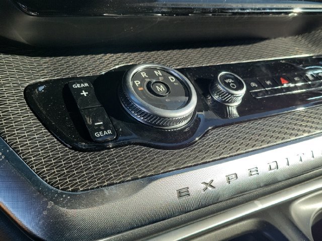 New 2027 Ford Expedition Platinum w/ Stealth Performance Package AWD/4WD image 10