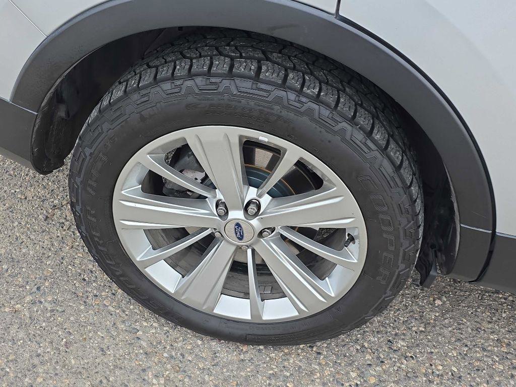 Used 2019 Ford Explorer Limited w/ Class III Trailer Tow Package AWD/4WD image 11