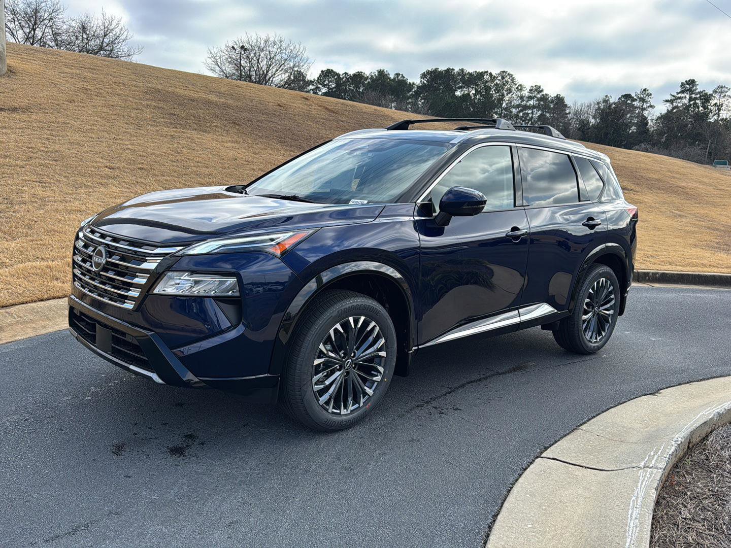 New 2026 Nissan Rogue Platinum w/ Platinum Premium Package image 1
