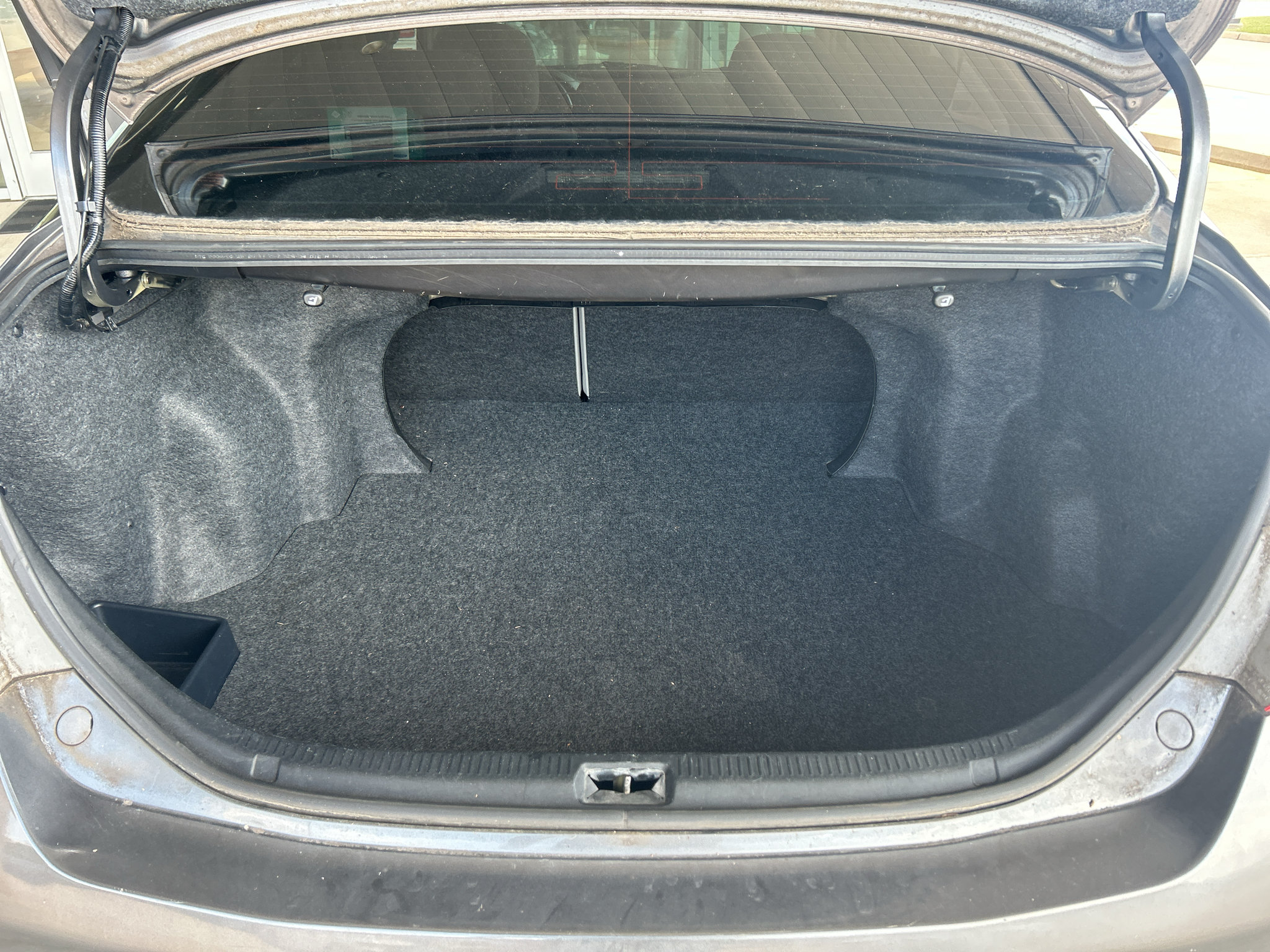 Used 2010 Toyota Camry LE FWD image 19