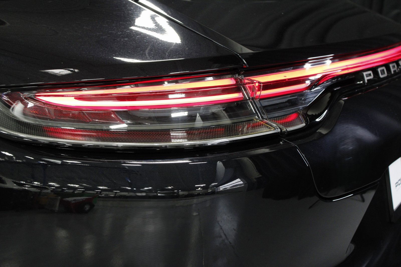 Certified 2022 Porsche Panamera 4 Platinum Edition image 16