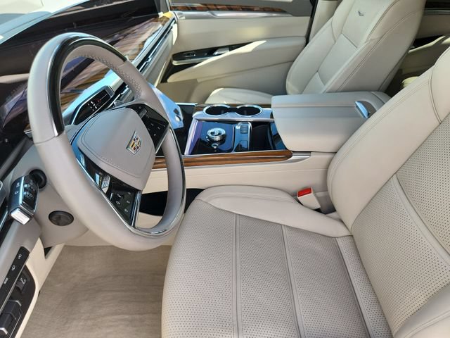 Used 2025 Cadillac Escalade ESV Sport Platinum AWD/4WD image 10