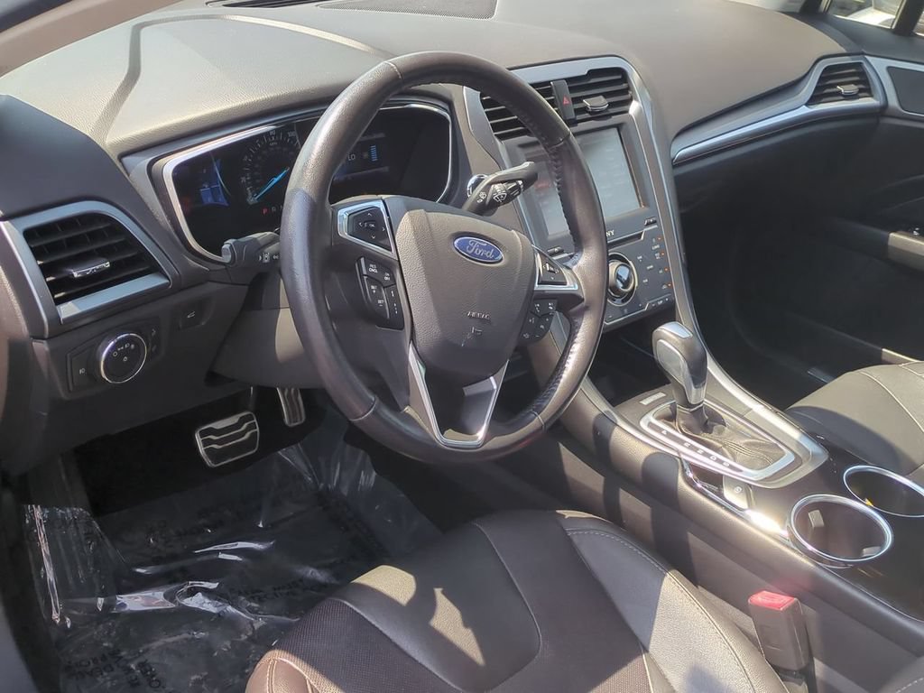 Used 2013 Ford Fusion Titanium w/ Titanium Driver Assist Pkg AWD/4WD image 12