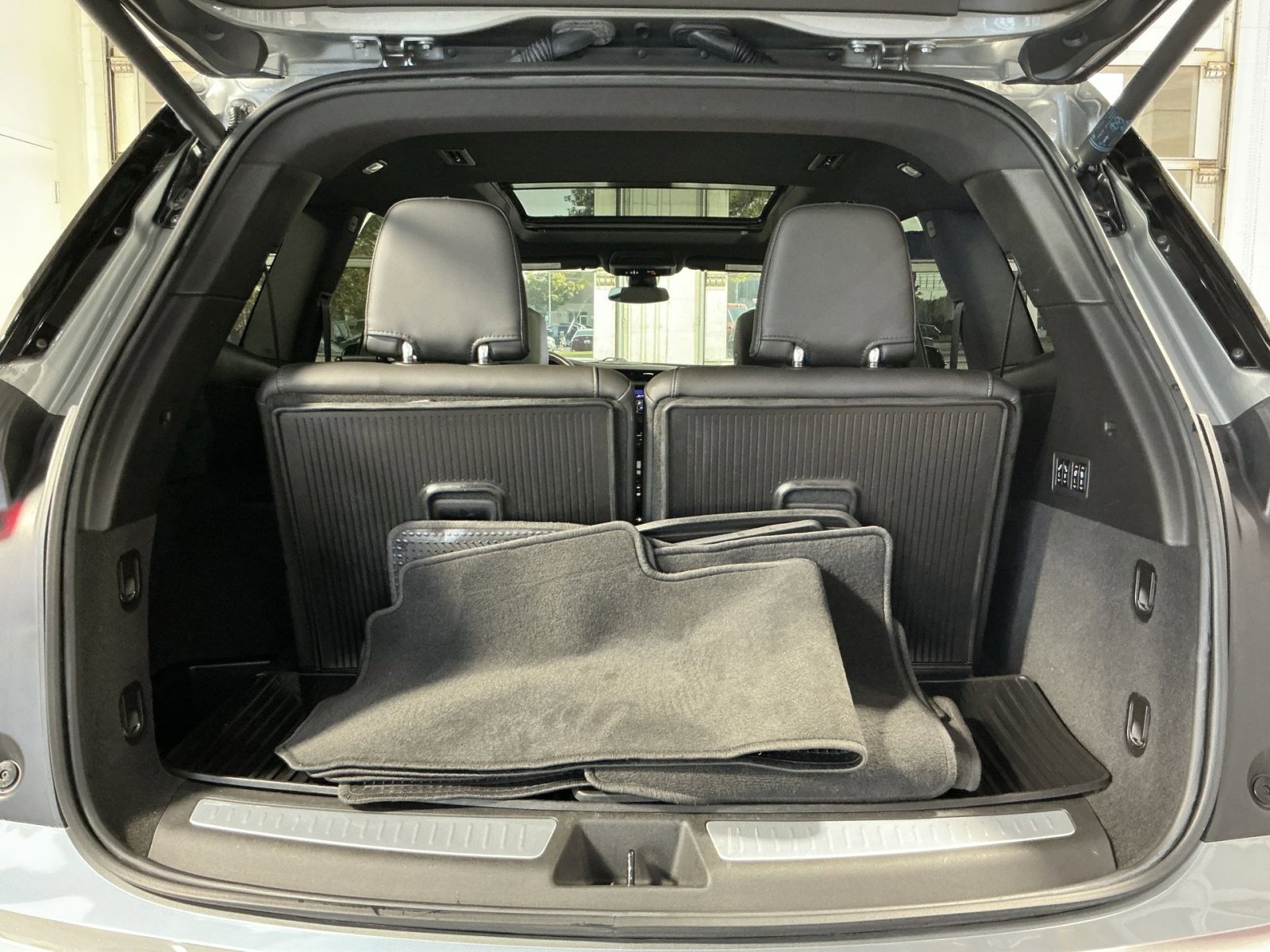 Used 2023 Cadillac XT6 Premium Luxury AWD/4WD image 28