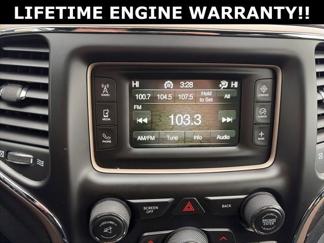 Used 2017 Jeep Grand Cherokee Laredo AWD/4WD image 21