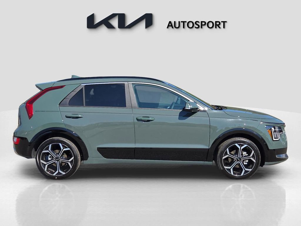 New 2025 Kia Niro EX Touring image 7