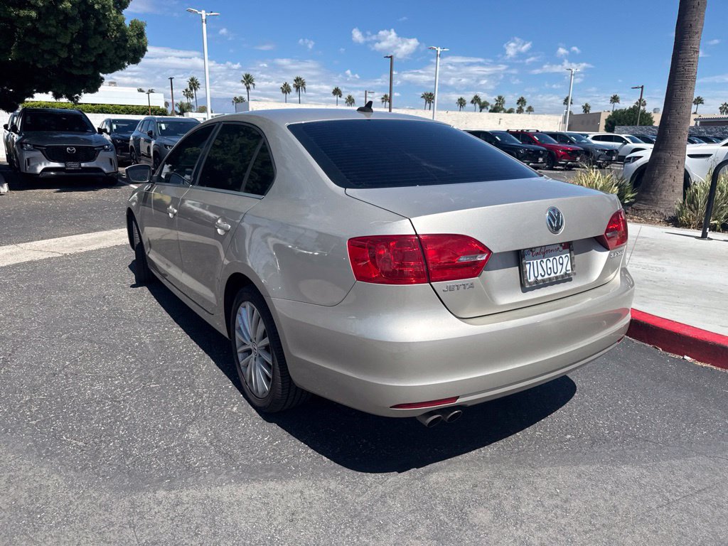 Used 2013 Volkswagen Jetta SEL FWD image 16