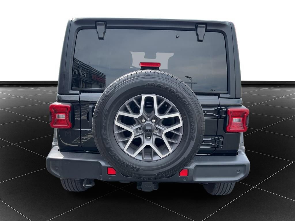 Used 2024 Jeep Wrangler Sahara w/ Technology Group image 4