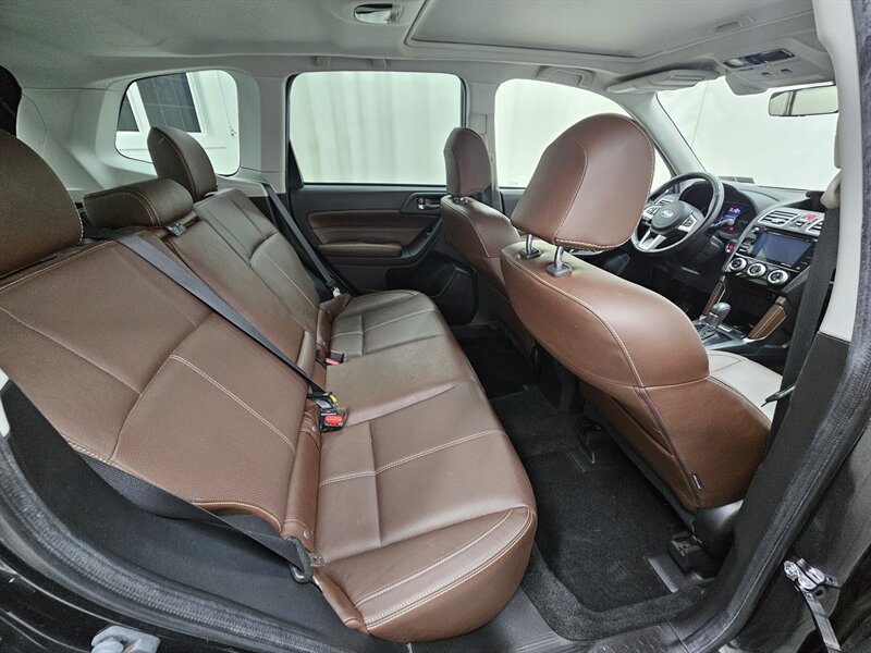 Used 2018 Subaru Forester 2.5i Touring AWD/4WD image 11