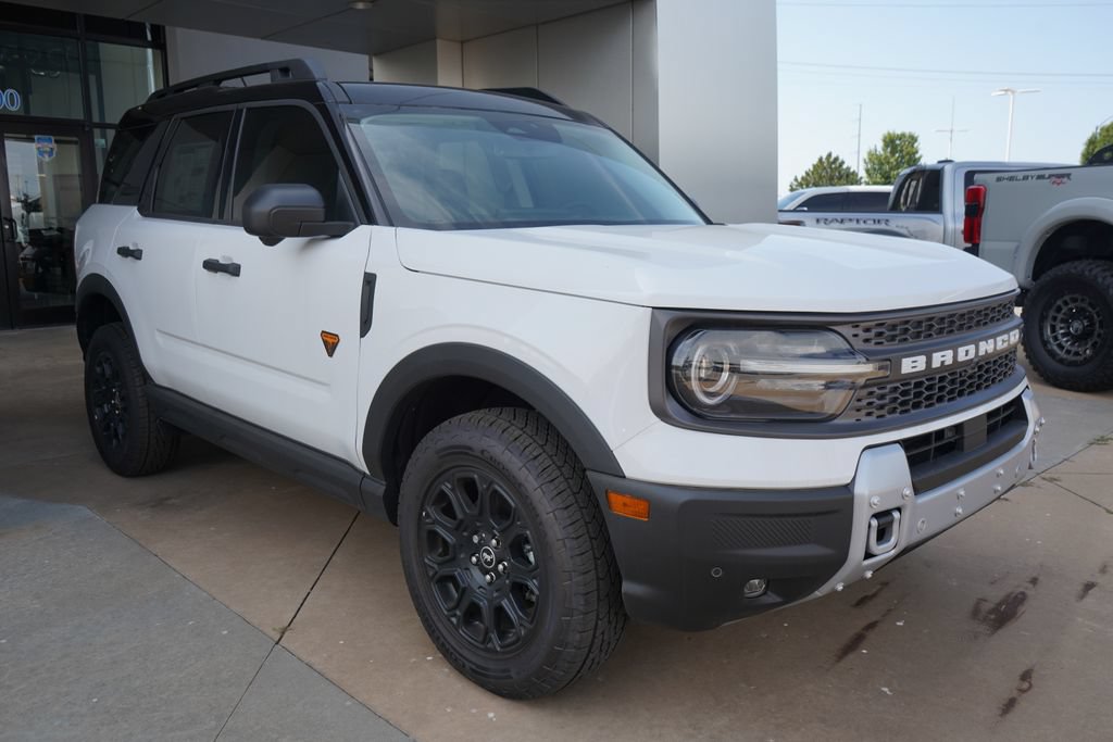 New 2025 Ford Bronco Sport Badlands w/ Badlands Tech Package AWD/4WD image 3