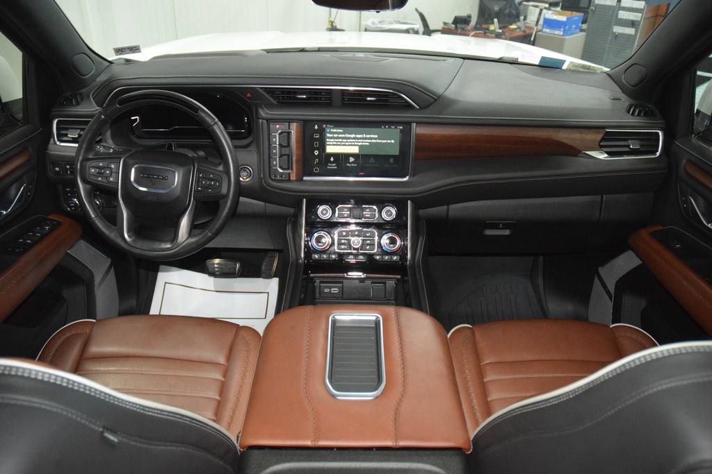 Used 2024 GMC Yukon XL Denali Ultimate AWD/4WD image 34