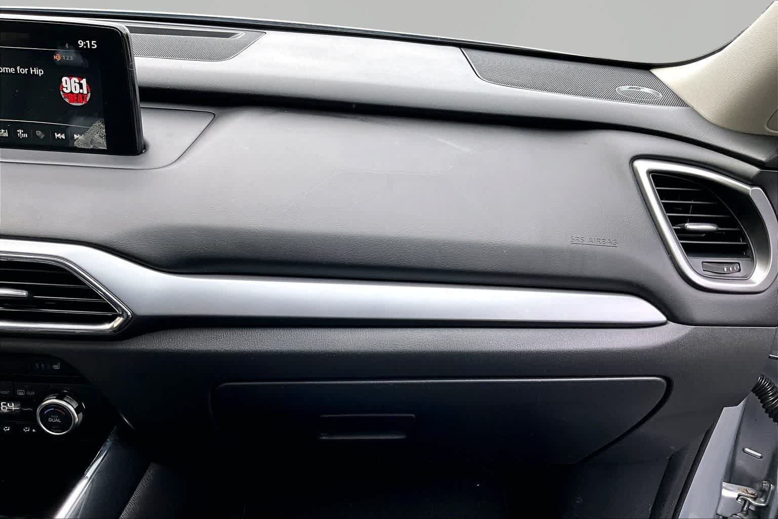 Used 2018 MAZDA CX-9 Touring w/ Touring Premium Package FWD image 19