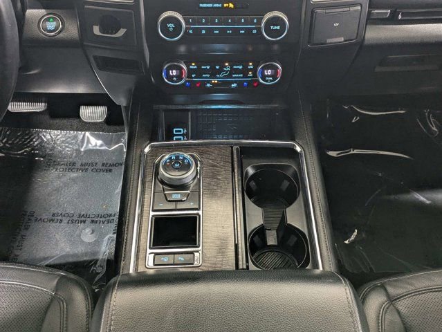 Used 2019 Ford Expedition Limited w/ Equipment Group 301A RWD image 21