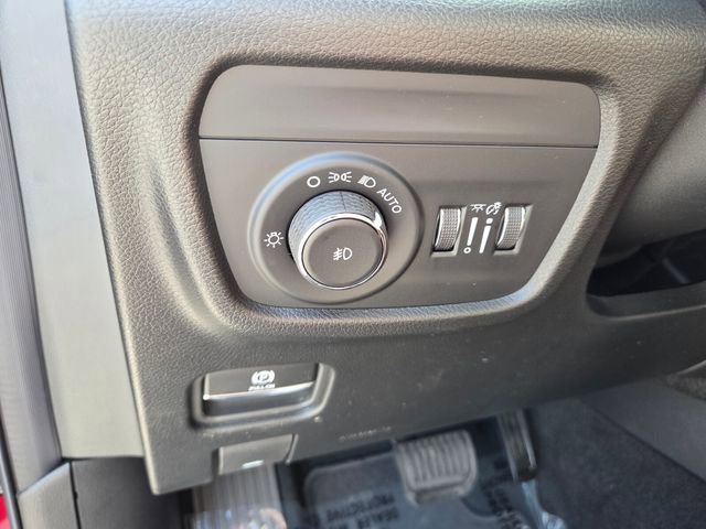 New 2026 Jeep Grand Cherokee L Limited RWD image 24