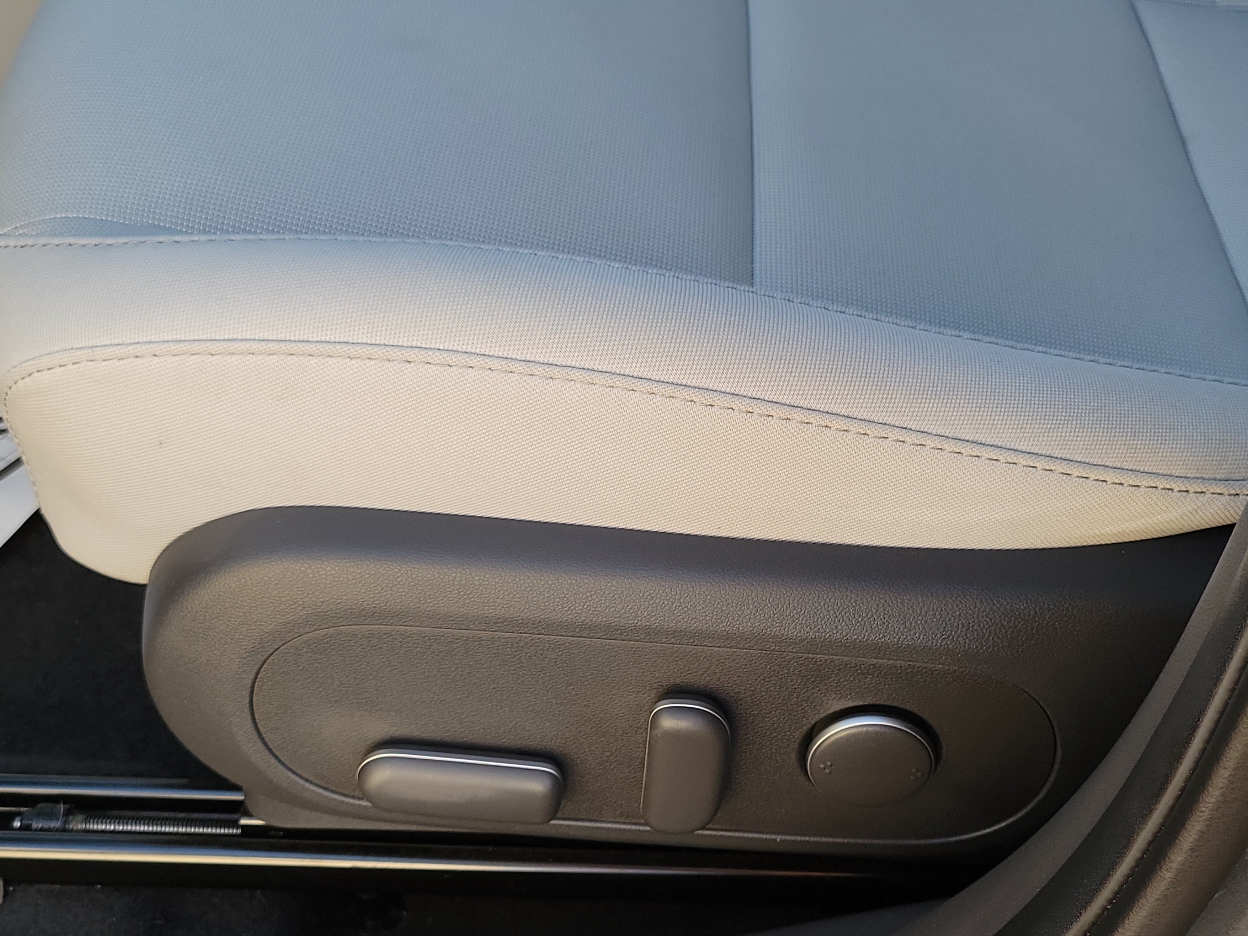 Certified 2024 Hyundai Kona SEL FWD image 16