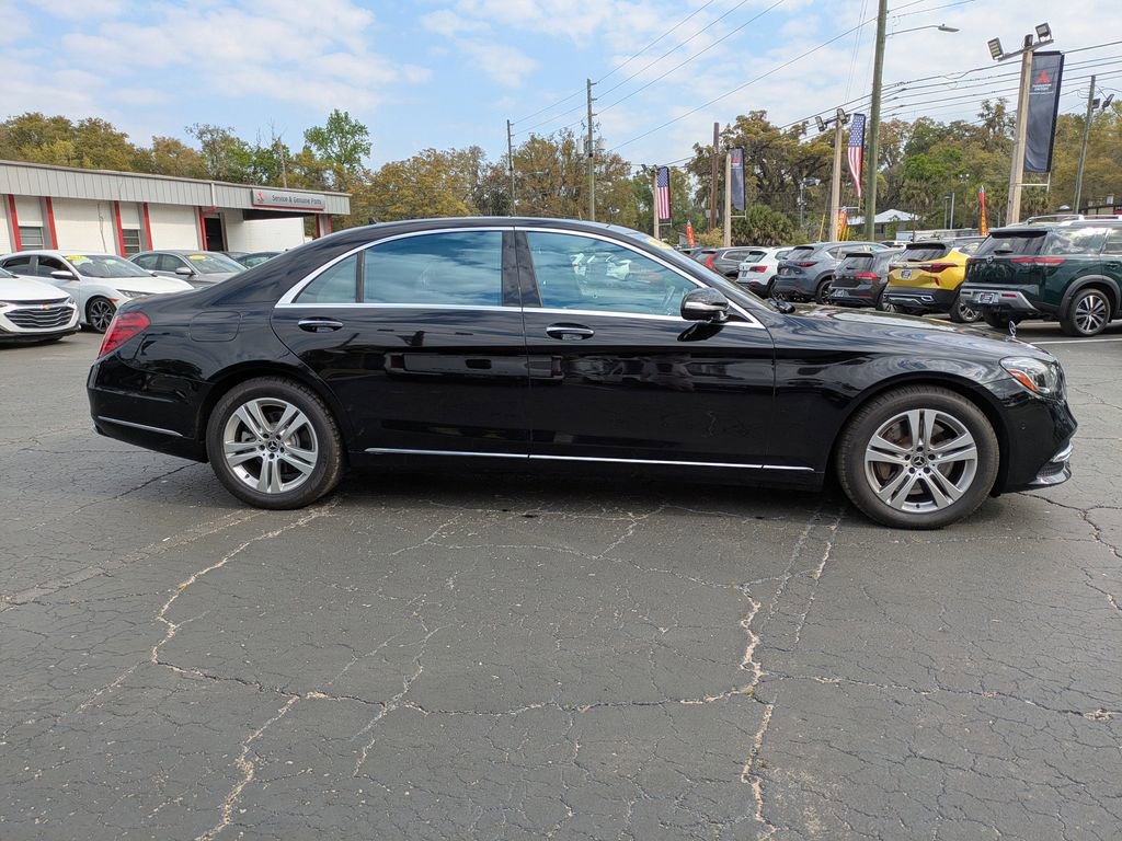 Used 2020 Mercedes-Benz S 560 4MATIC Sedan image 4