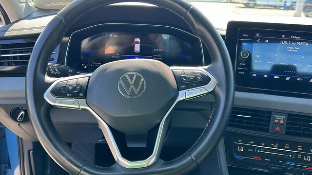 Used 2025 Volkswagen Jetta SE image 19