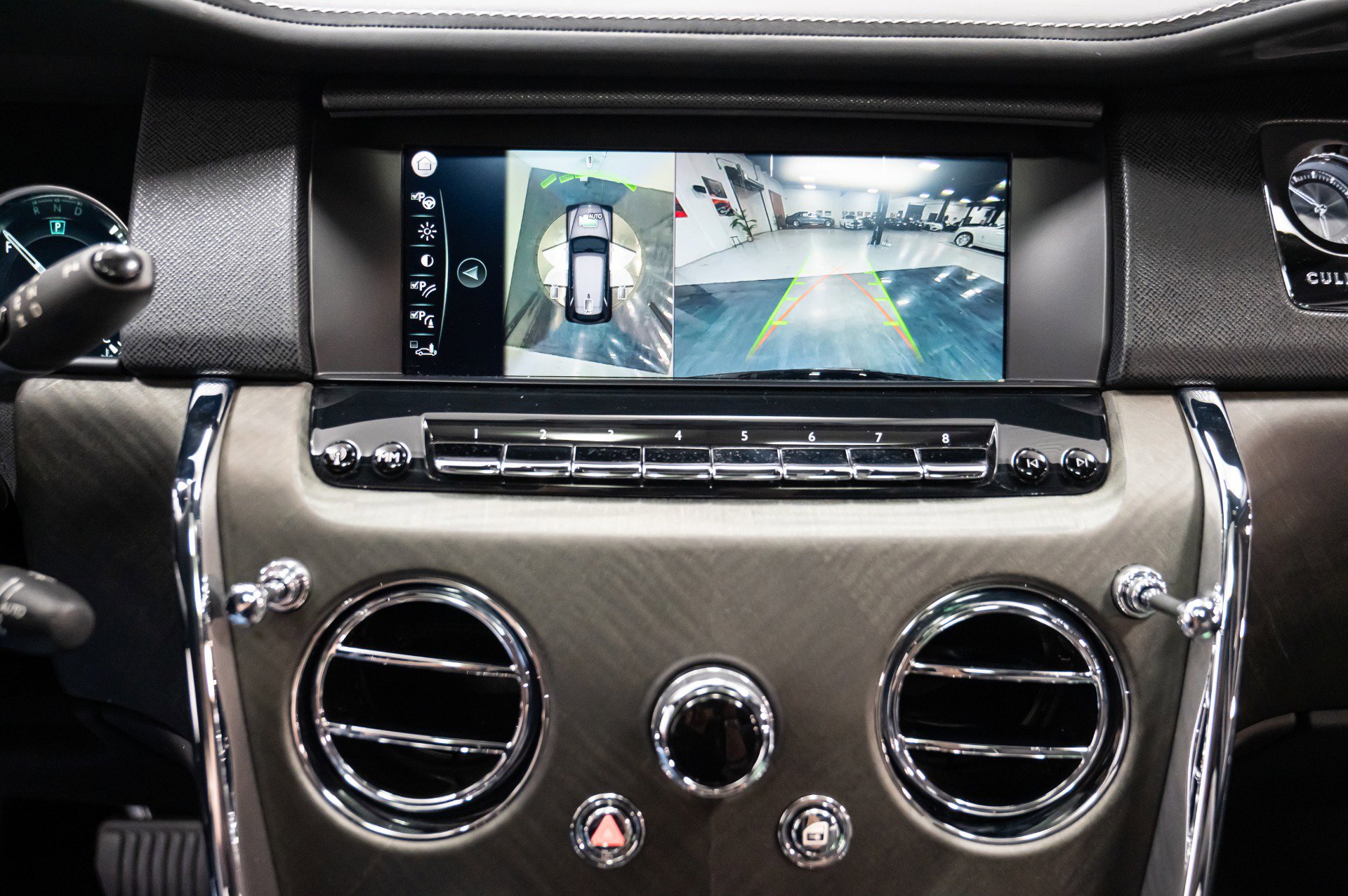 Used 2019 Rolls-Royce Cullinan image 48