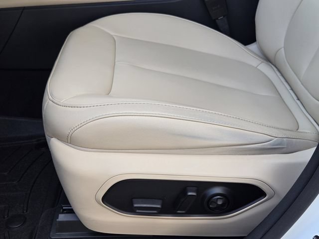 Certified 2023 Jeep Grand Cherokee Limited w/ Black Appearance Package AWD/4WD image 24