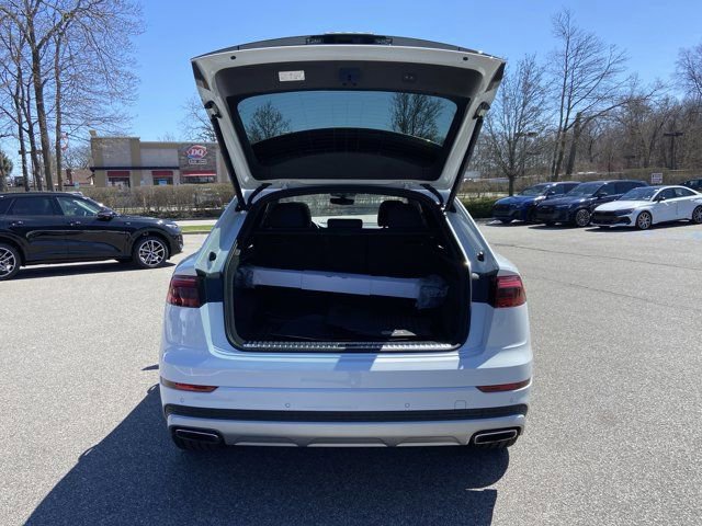 Used 2025 Audi Q8 Premium Plus w/ Premium Plus Package image 32
