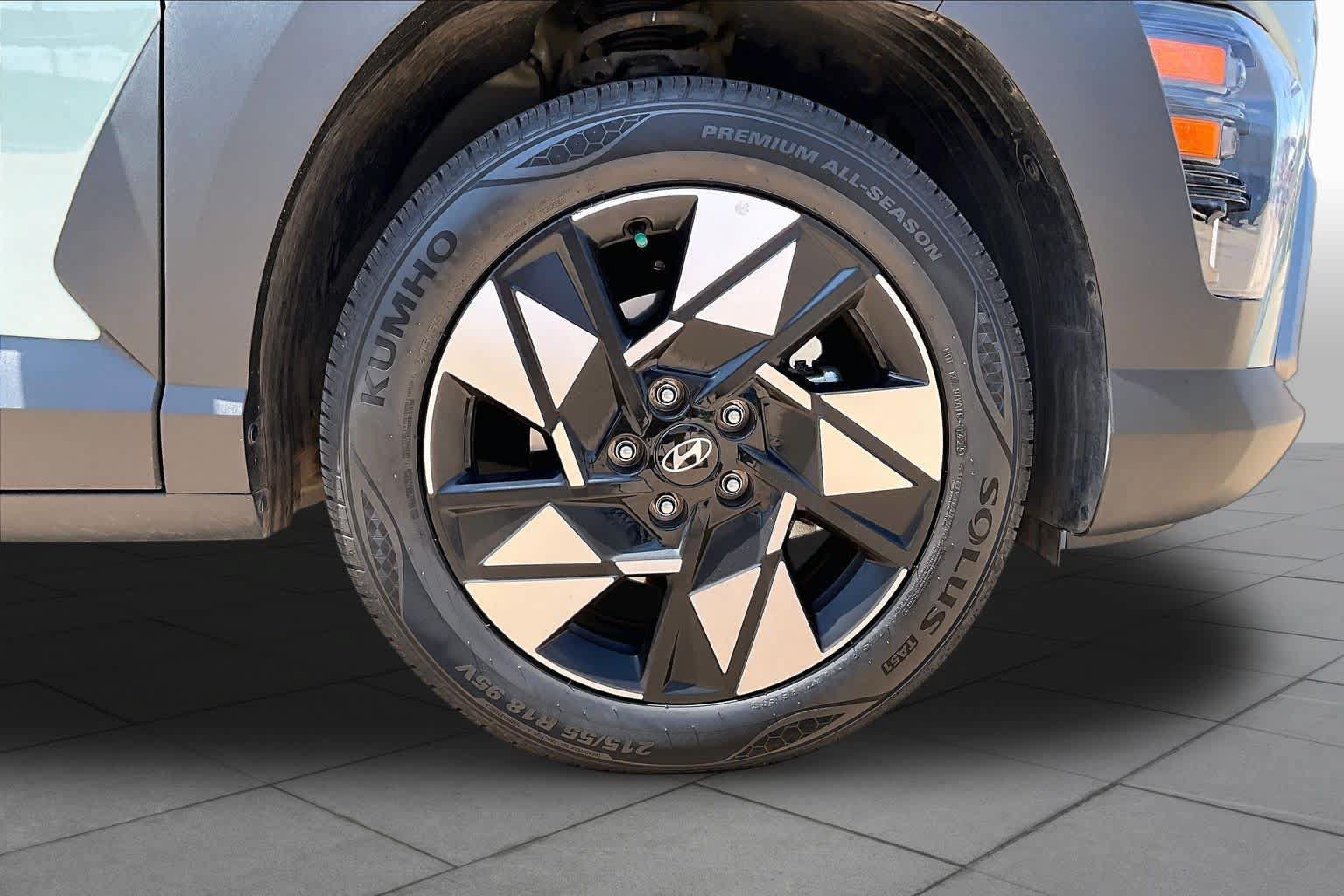 Used 2025 Hyundai Kona SEL FWD image 10