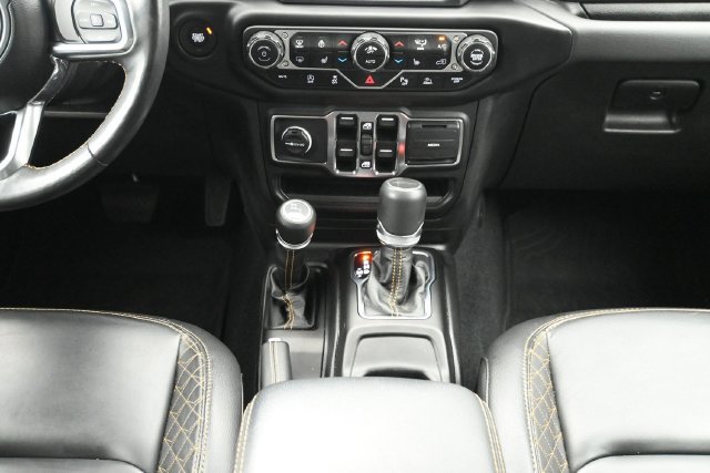 Used 2023 Jeep Gladiator Overland AWD/4WD image 24