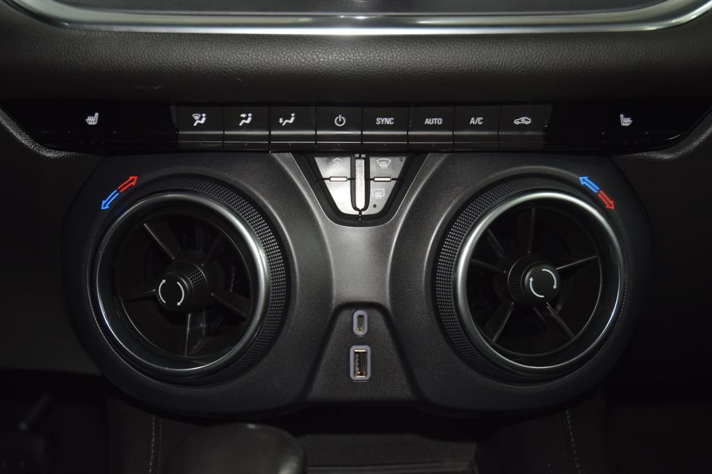 Used 2020 Chevrolet Blazer LT w/ Sound & Technology Package AWD/4WD image 35