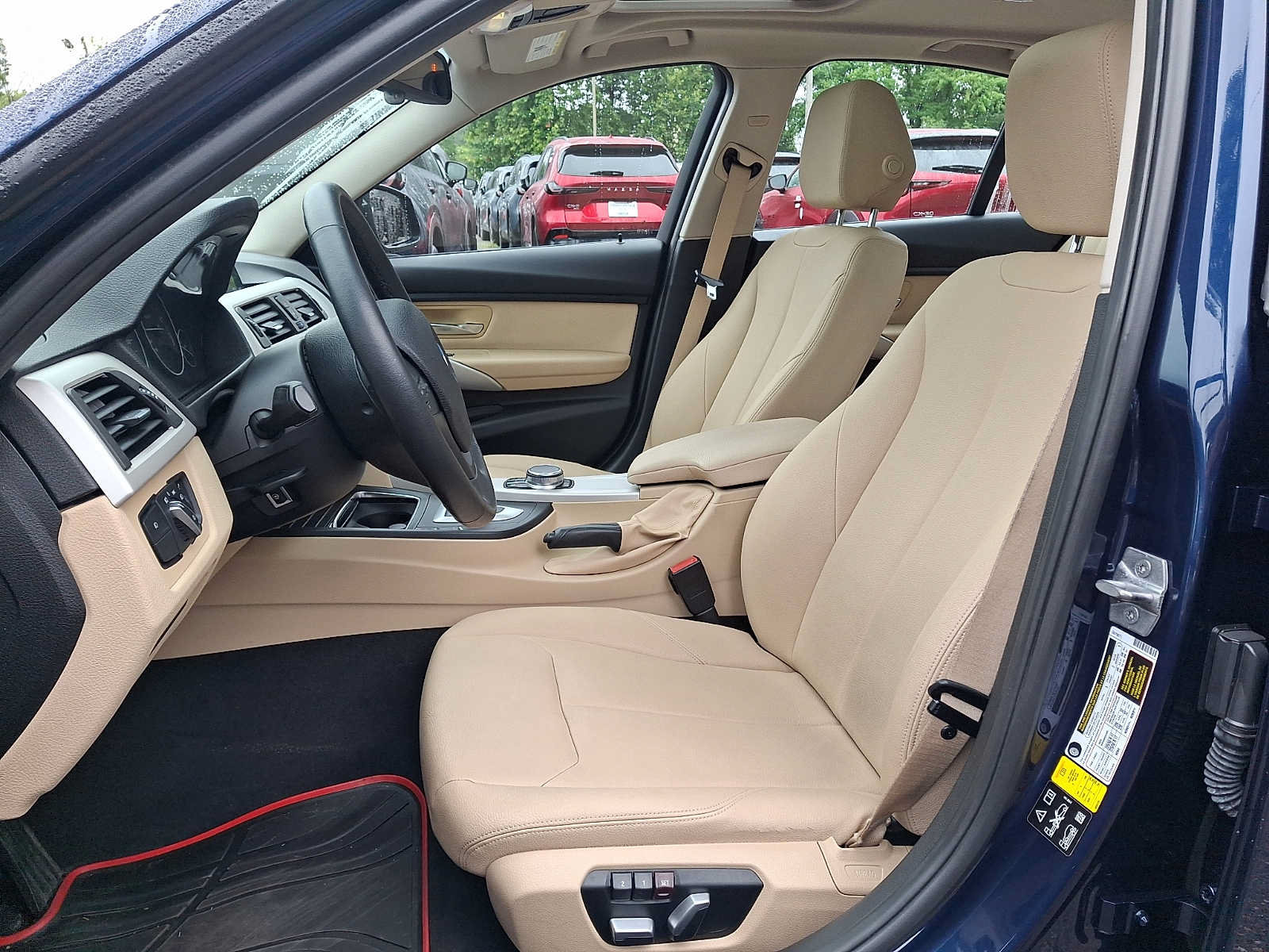 Used 2018 BMW 320i xDrive Sedan AWD/4WD image 10