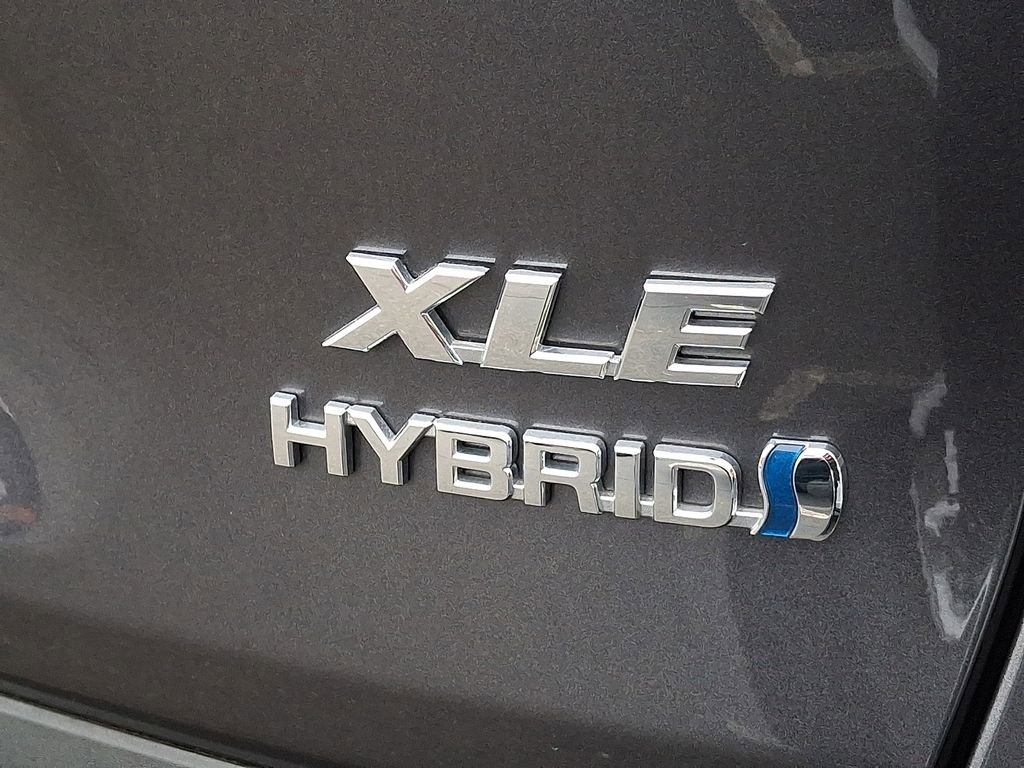 Used 2023 Toyota RAV4 XLE image 29