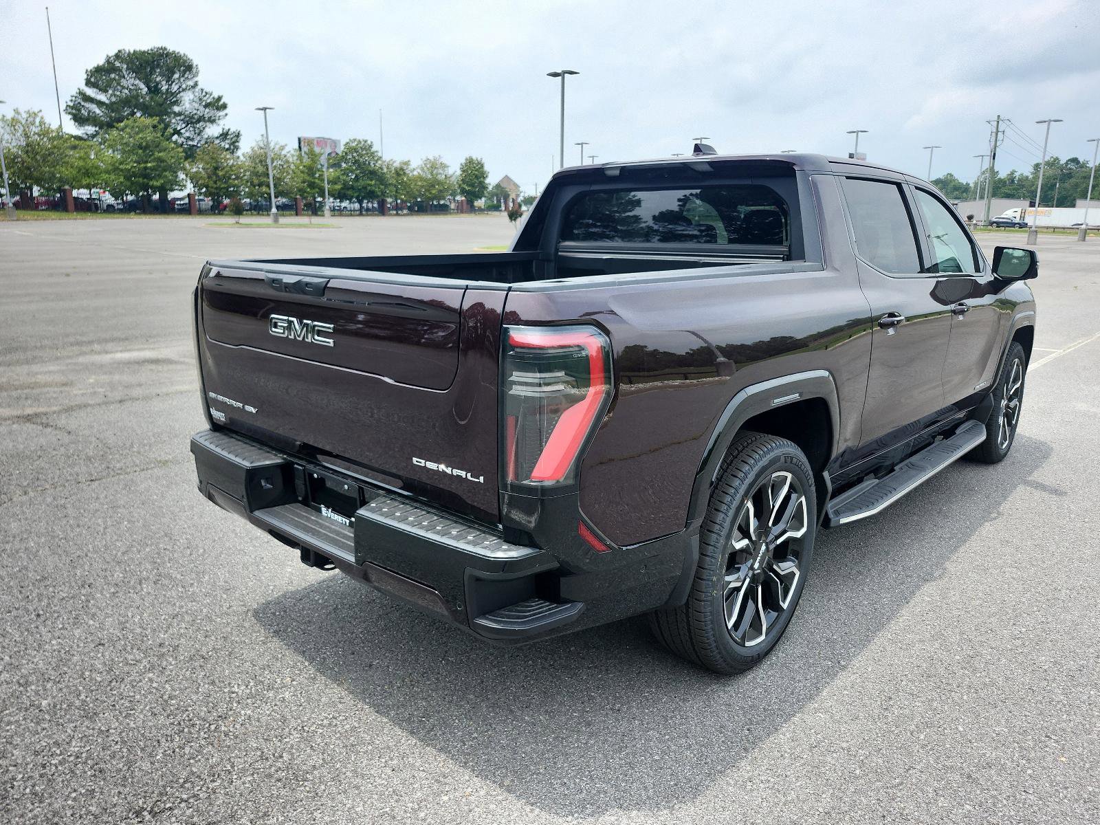 New 2025 GMC Sierra EV Denali image 3