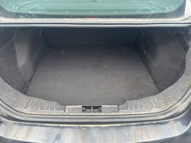 Used 2014 Ford Focus SE w/ SE Winter Package FWD image 9