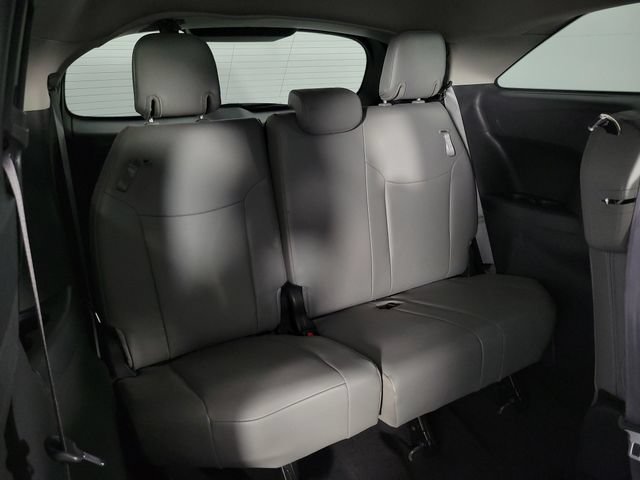 Used 2025 Toyota Sienna XLE FWD image 16