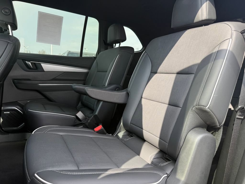 Used 2025 Buick Enclave Preferred image 20