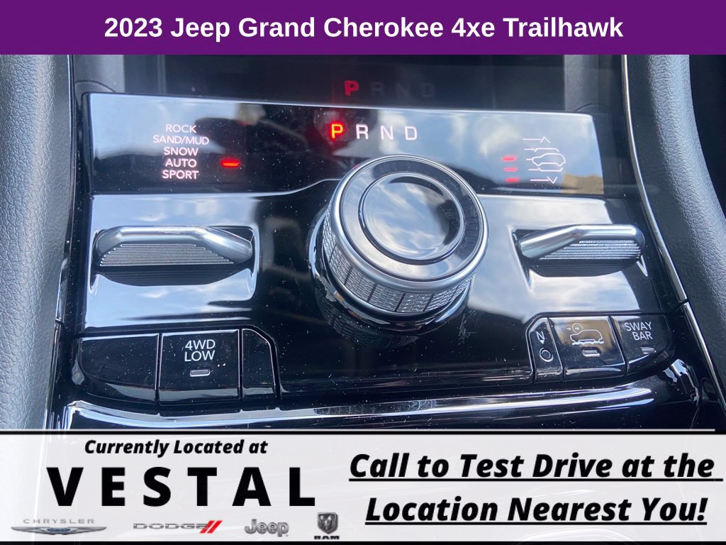 New 2023 Jeep Grand Cherokee Trailhawk w/ Advanced Protech Group II AWD/4WD image 35