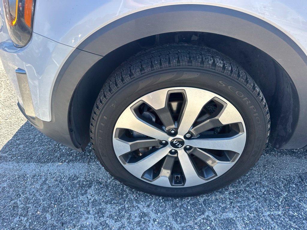 Used 2021 Kia Telluride EX w/ EX Premium Package FWD image 10