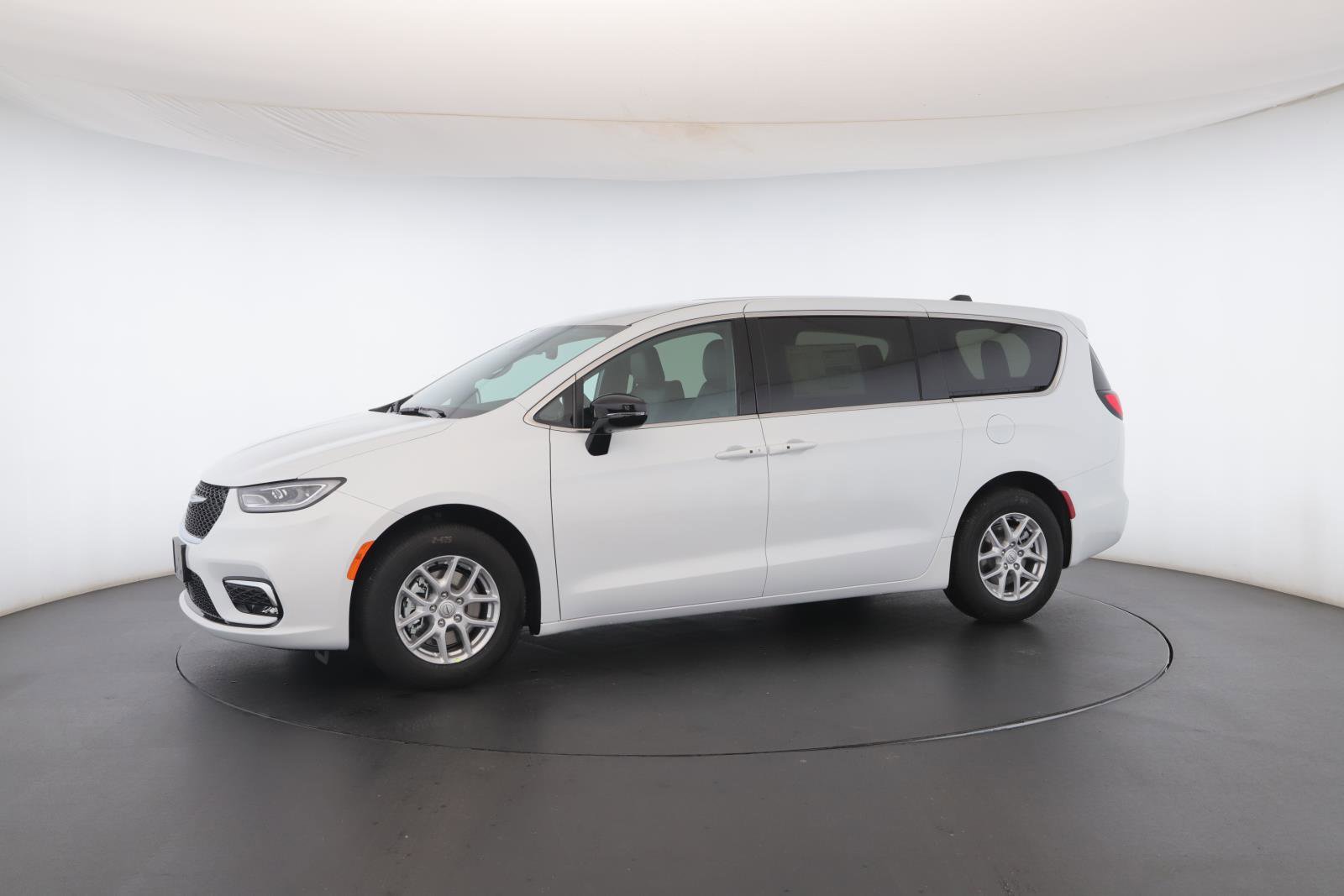 New 2026 Chrysler Pacifica Select image 41