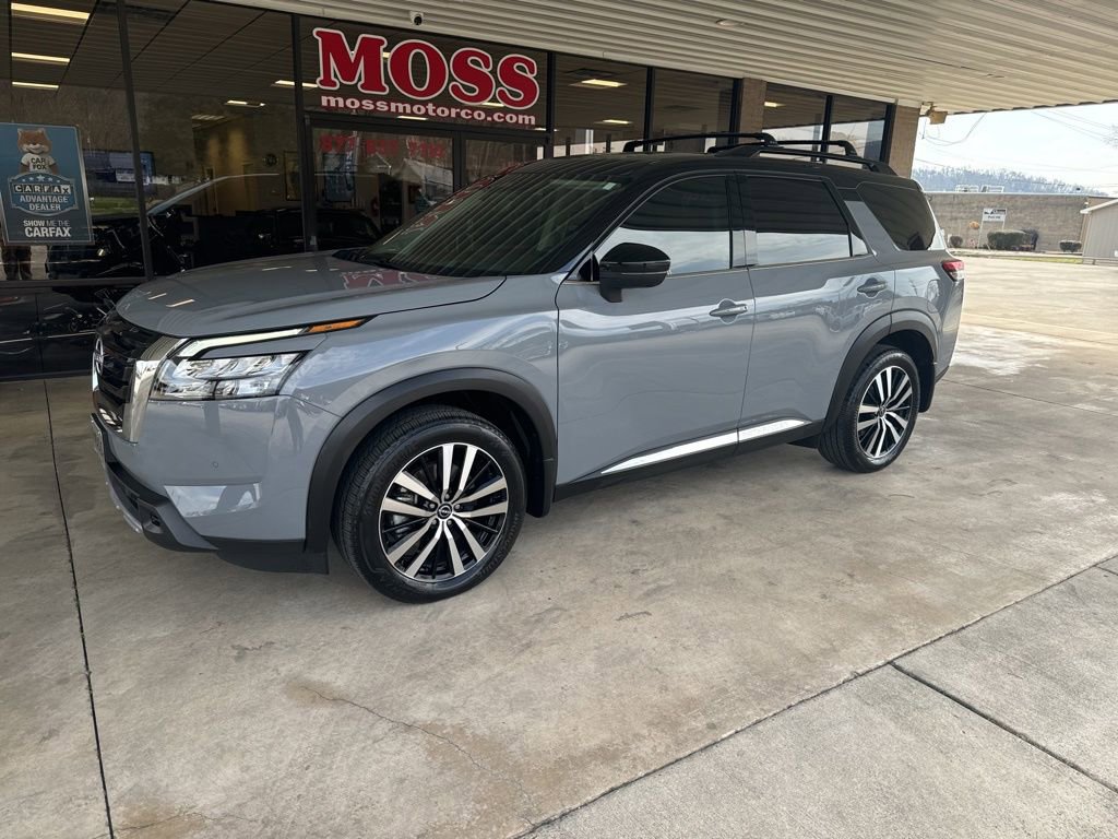 Used 2025 Nissan Pathfinder Platinum