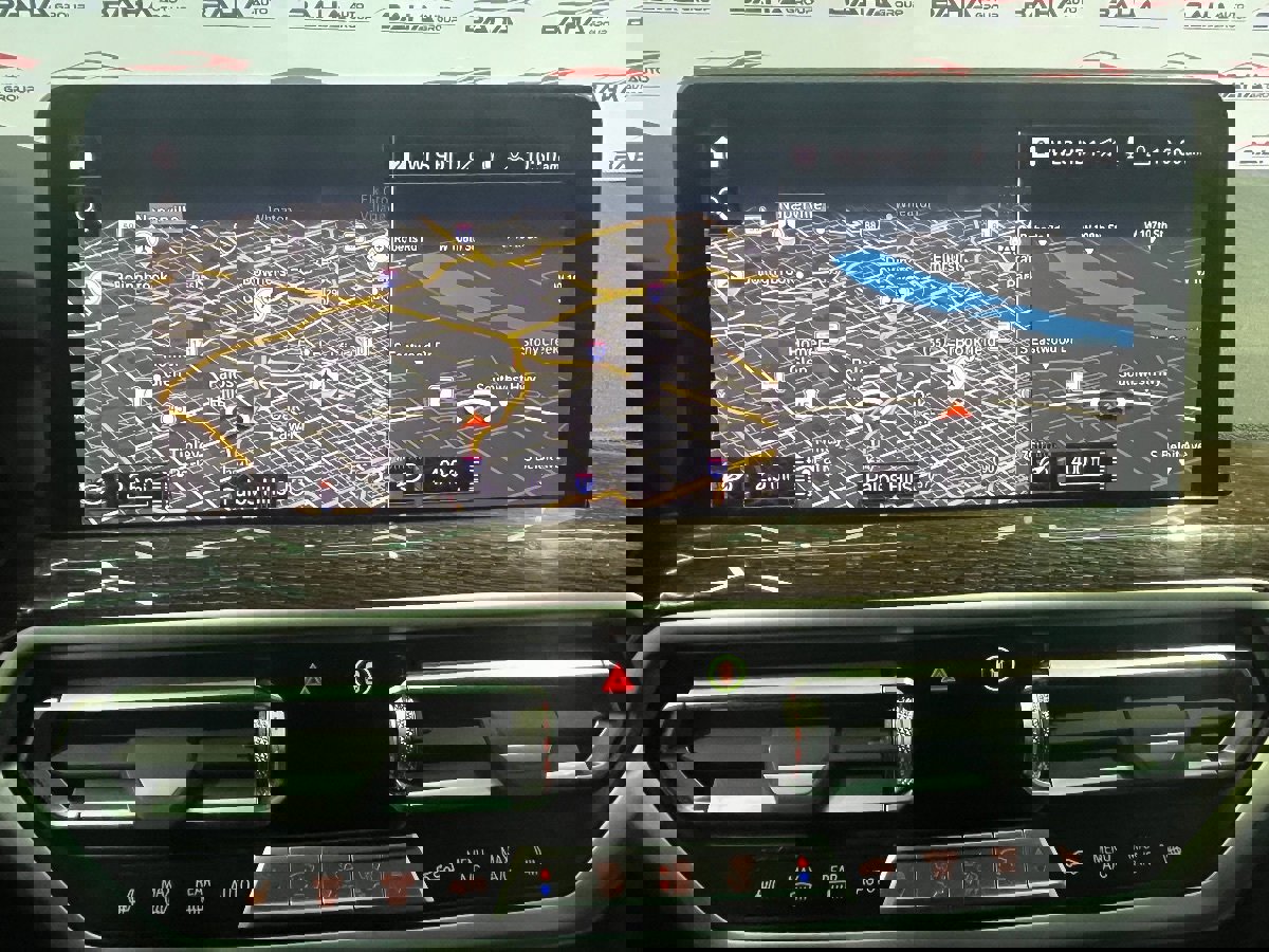 Used 2023 BMW X4 xDrive30i w/ Parking Assistance Package image 16