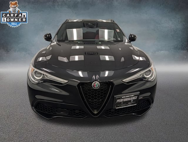 Used 2023 Alfa Romeo Stelvio Veloce AWD/4WD image 2