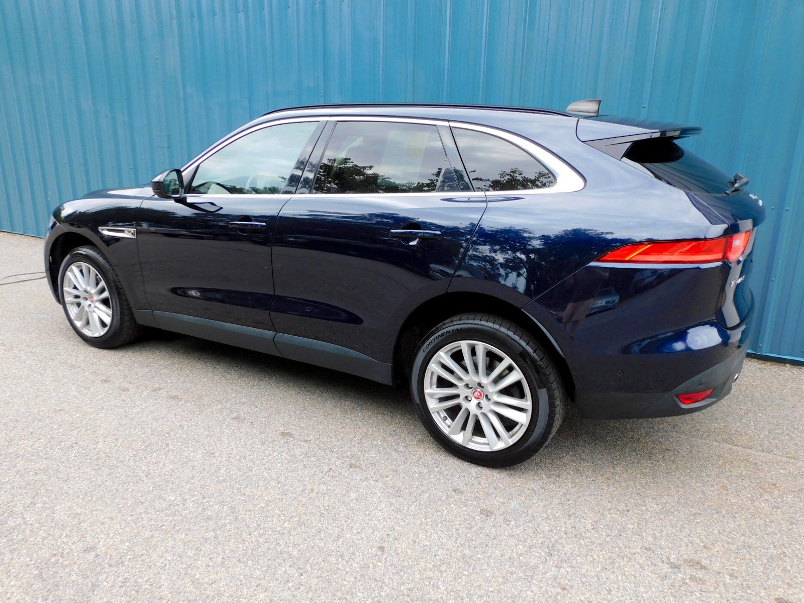 Used 2020 Jaguar F-PACE Prestige AWD/4WD image 3