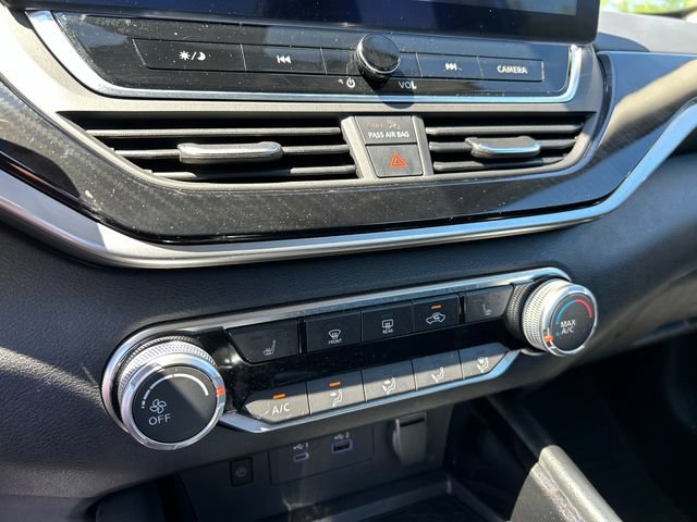 Certified 2023 Nissan Altima 2.5 SR w/ SR Premium Package AWD/4WD image 18