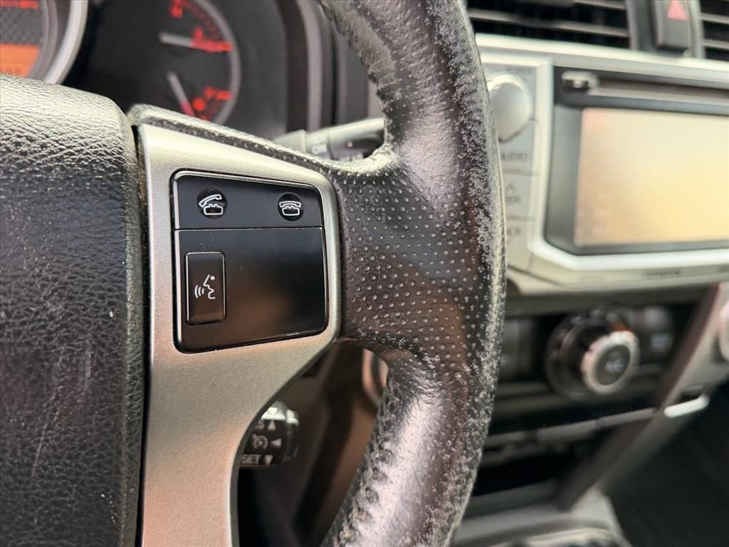 Used 2012 Toyota 4Runner SR5 w/ Premium Pkg image 18