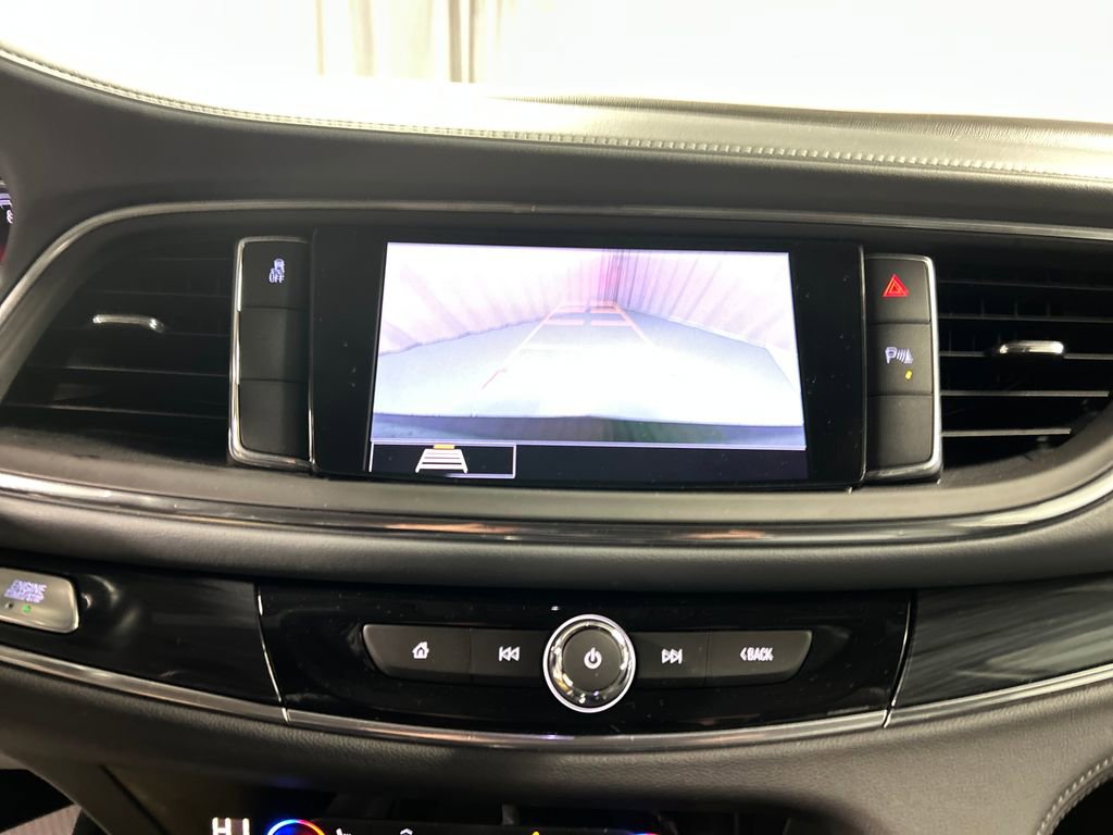 Used 2021 Buick Enclave Essence FWD image 18