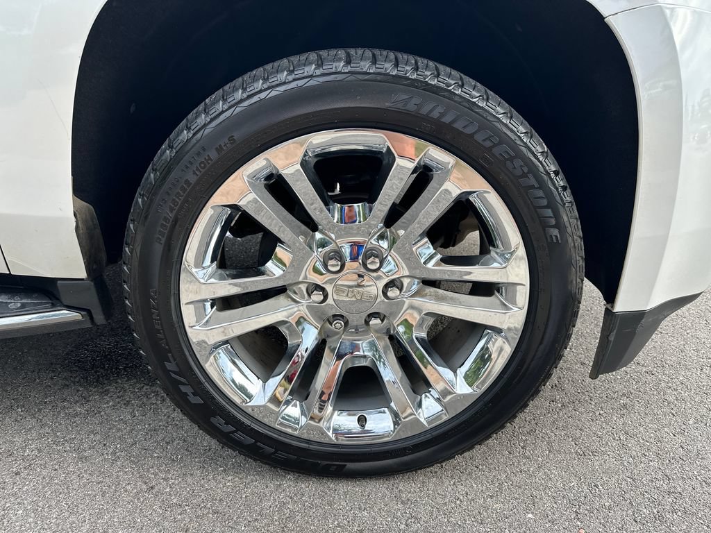 Used 2020 GMC Yukon XL SLT w/ Premium Edition RWD image 18