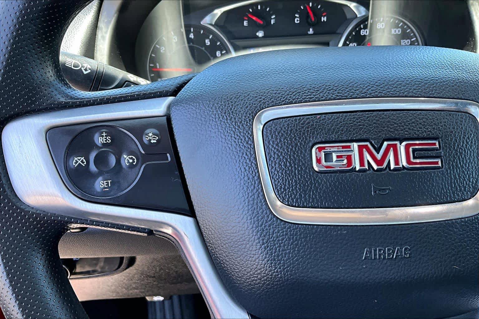 Used 2022 GMC Terrain SLE w/ Driver Convenience Package FWD image 22