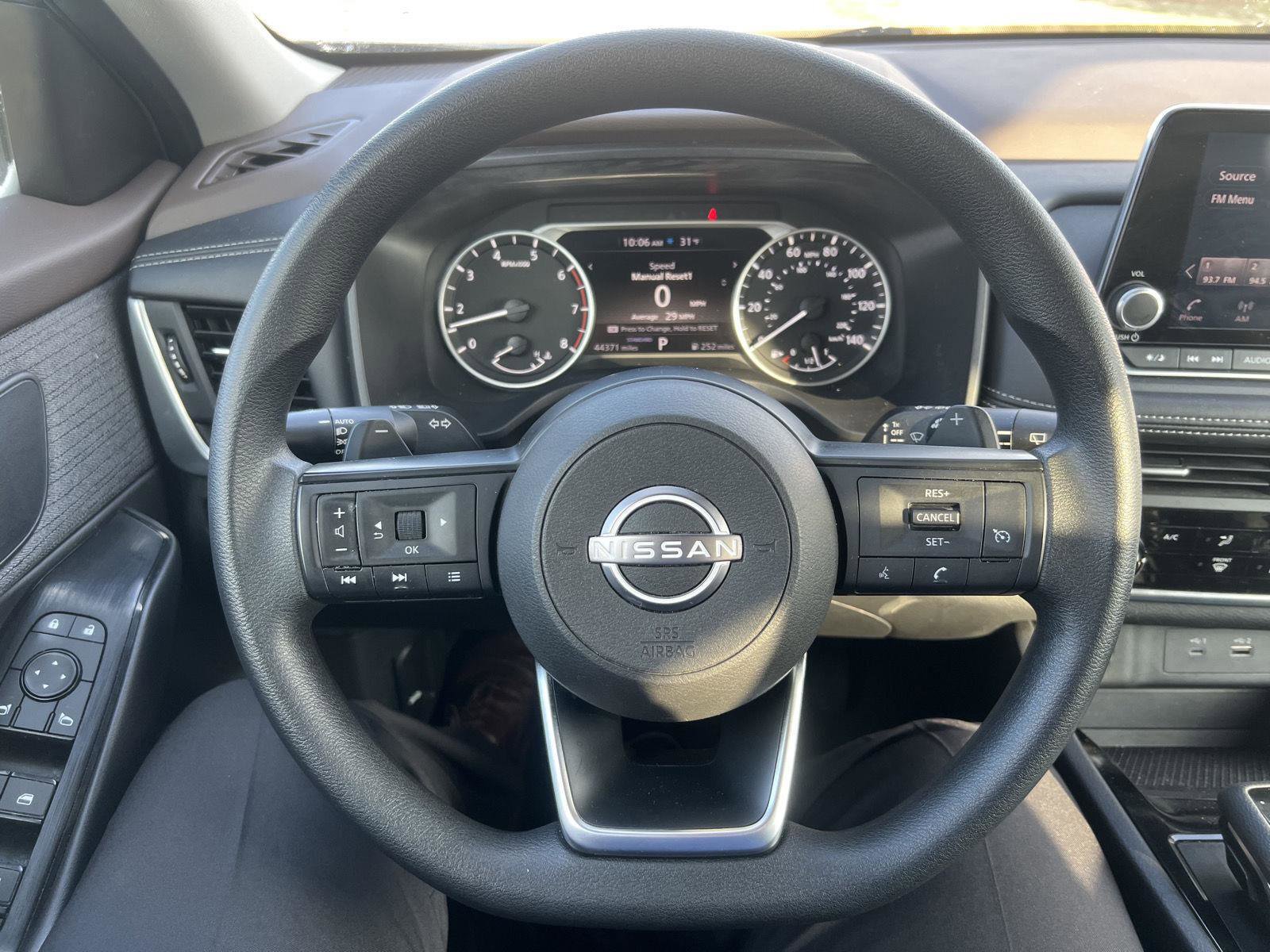 Used 2023 Nissan Rogue S image 16