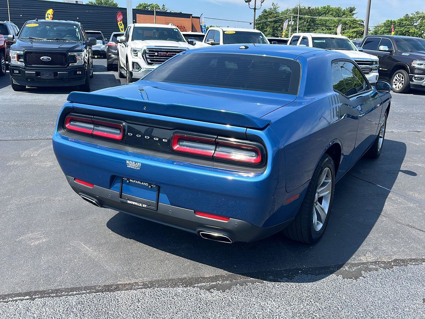 Used 2021 Dodge Challenger SXT w/ Driver Convenience Group RWD image 5