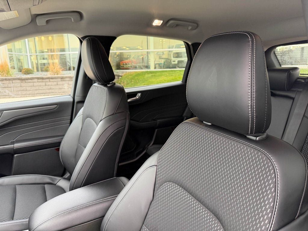 New 2026 Ford Escape SE FWD image 9
