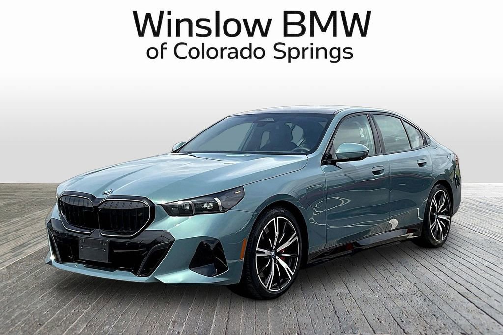 Used 2025 BMW 550e xDrive w/ Premium Package AWD/4WD image 3